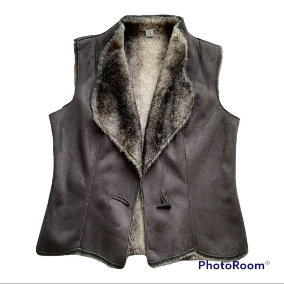 Coldwater Creek Jackets & Blazers - Coldwater Creek Vest Top Faux Fur Faux Suede Size Small Gray